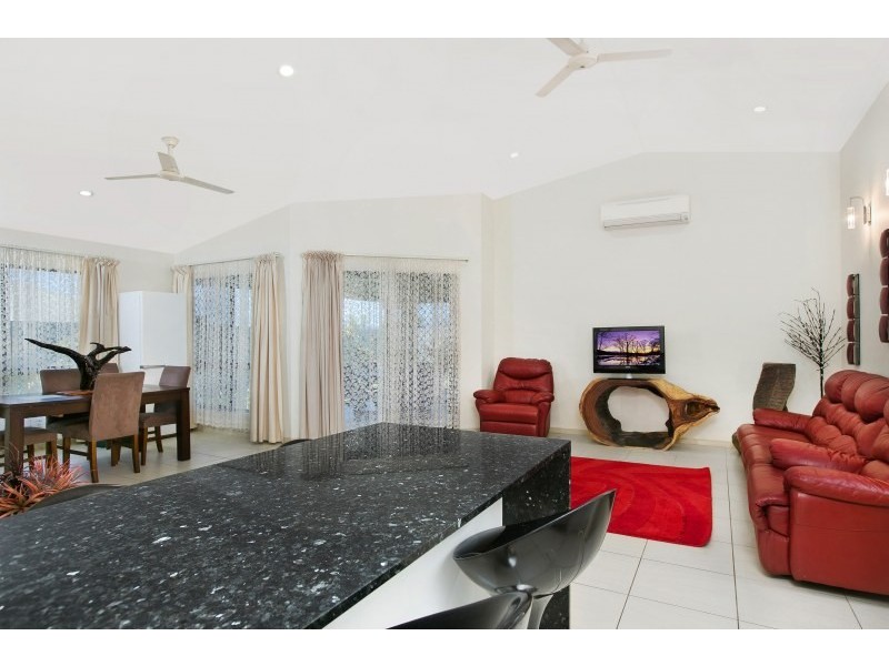 106 Fitzmaurice Drive, Bentley Park QLD 4869