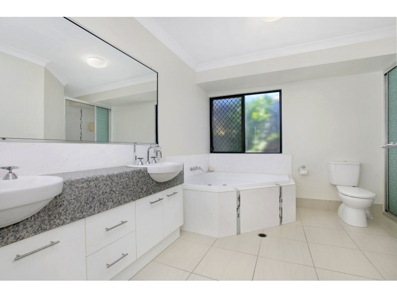 106 Fitzmaurice Drive, Bentley Park QLD 4869