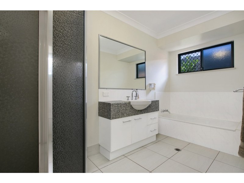 106 Fitzmaurice Drive, Bentley Park QLD 4869