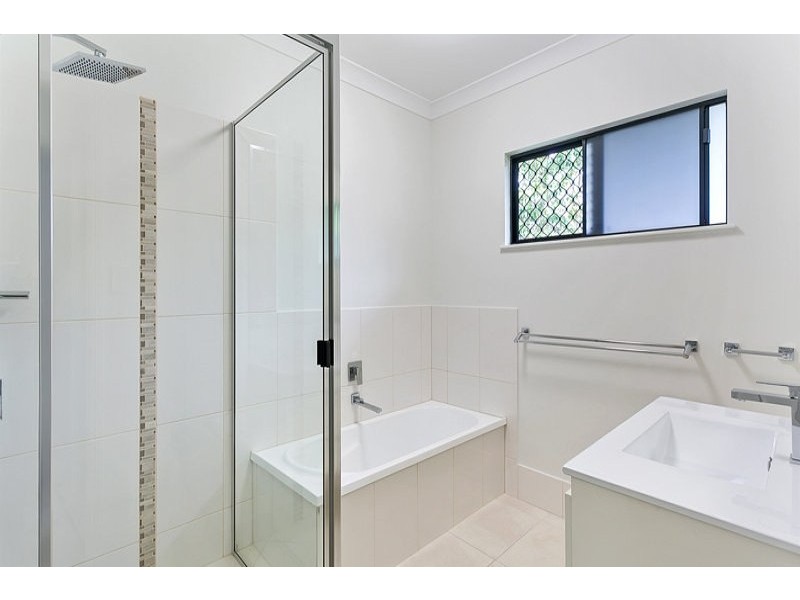 3 Tati Close, Bentley Park QLD 4869