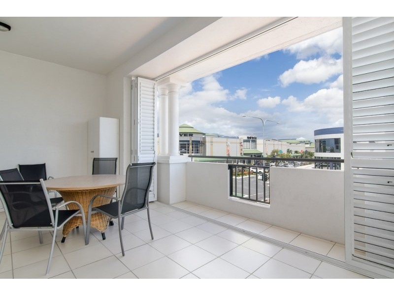 8/77 Spence Street, Cairns City QLD 4870