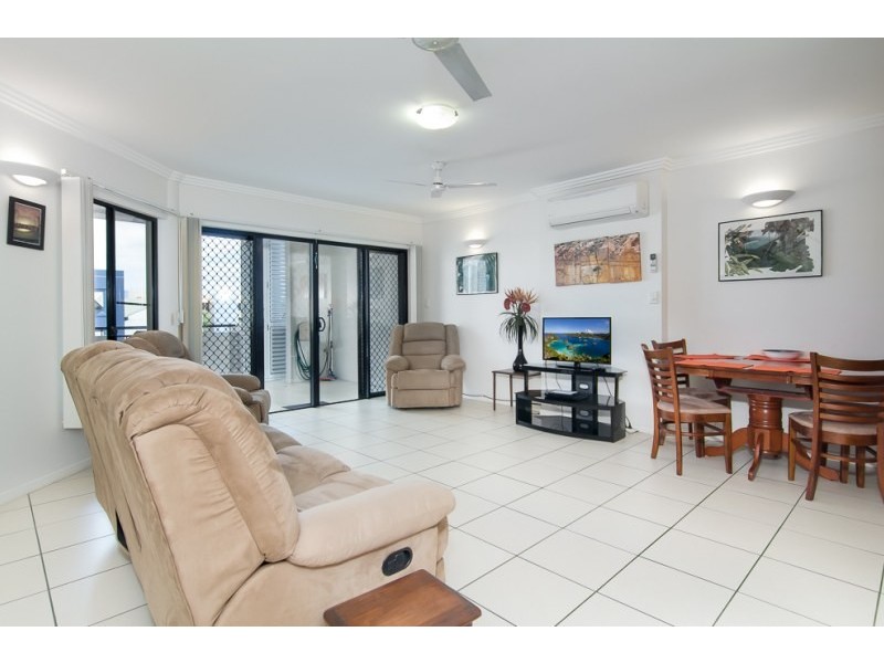 8/77 Spence Street, Cairns City QLD 4870