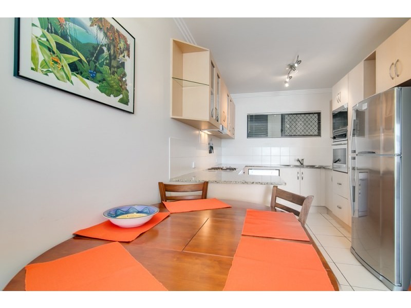 8/77 Spence Street, Cairns City QLD 4870