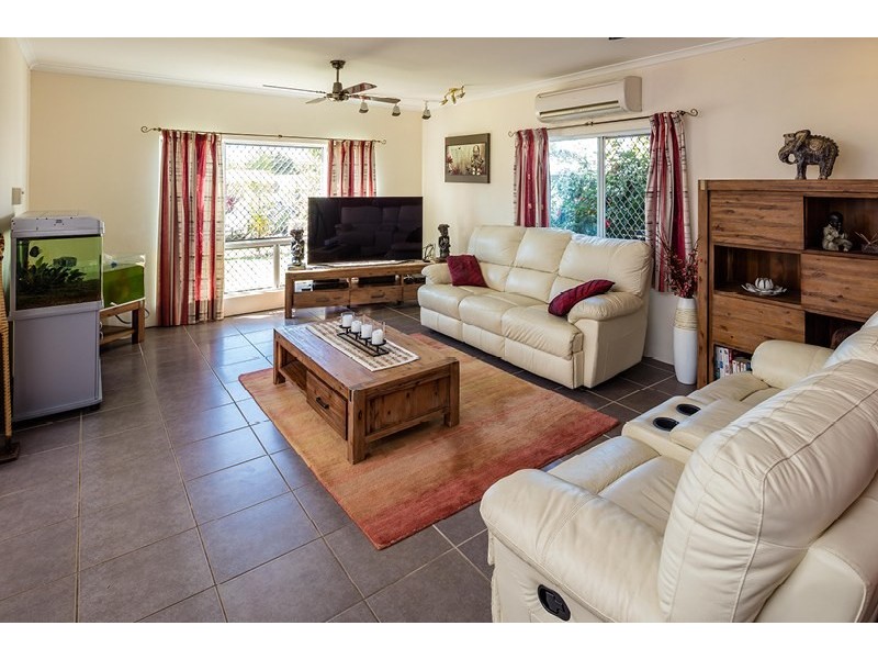 5 Kirraly Close, Mooroobool QLD 4870