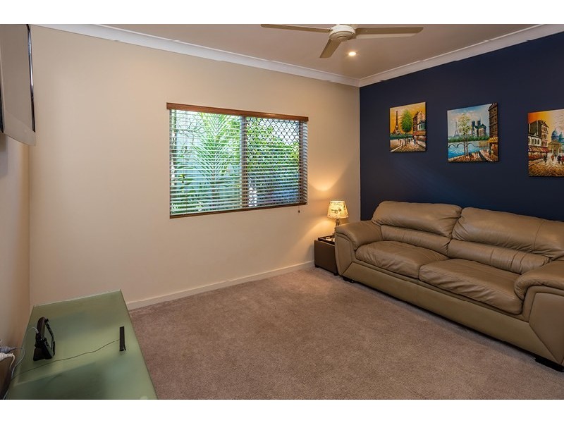 5 Kirraly Close, Mooroobool QLD 4870