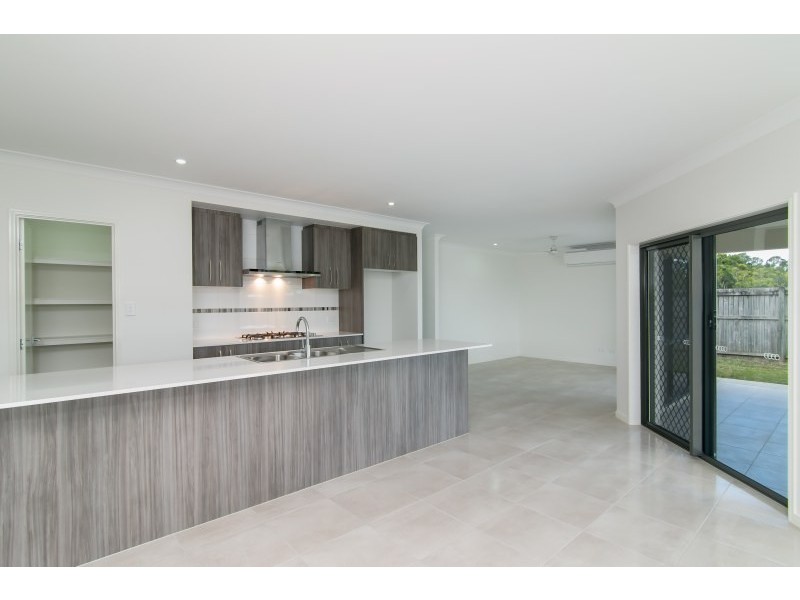 52 Disney Street, White Rock QLD 4868