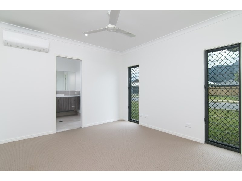 52 Disney Street, White Rock QLD 4868