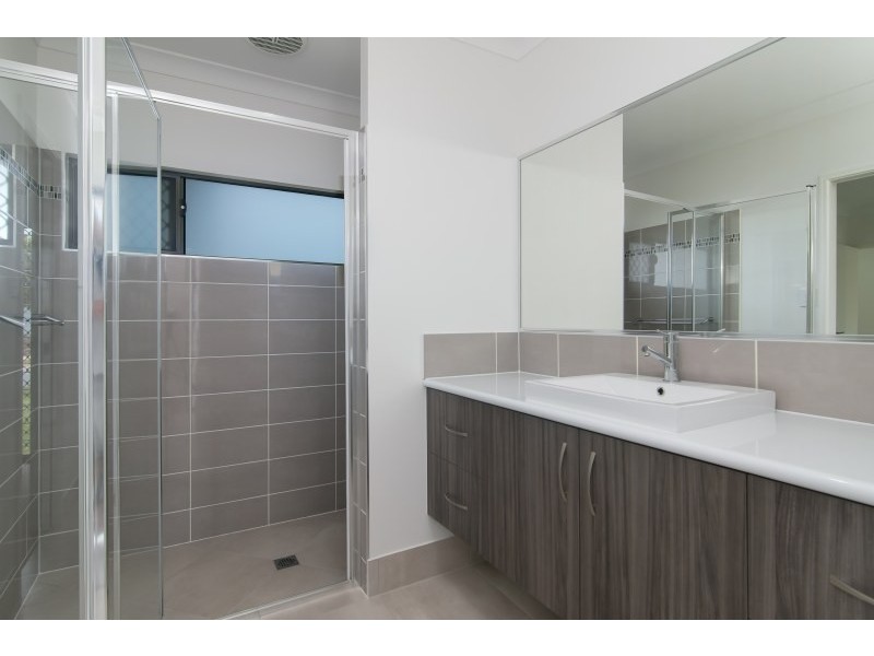 52 Disney Street, White Rock QLD 4868