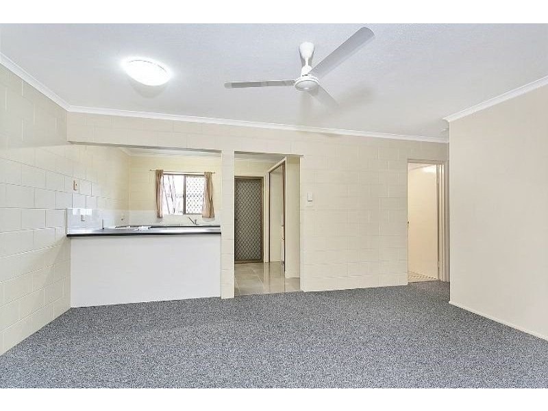7/64 Pease Street, Manoora QLD 4870