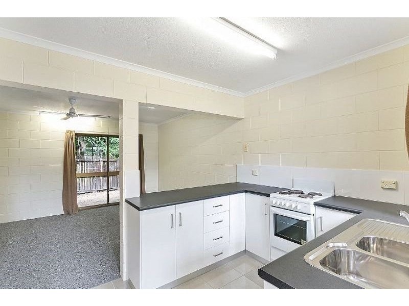 7/64 Pease Street, Manoora QLD 4870