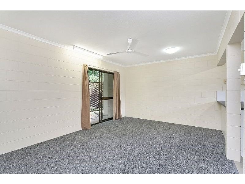7/64 Pease Street, Manoora QLD 4870