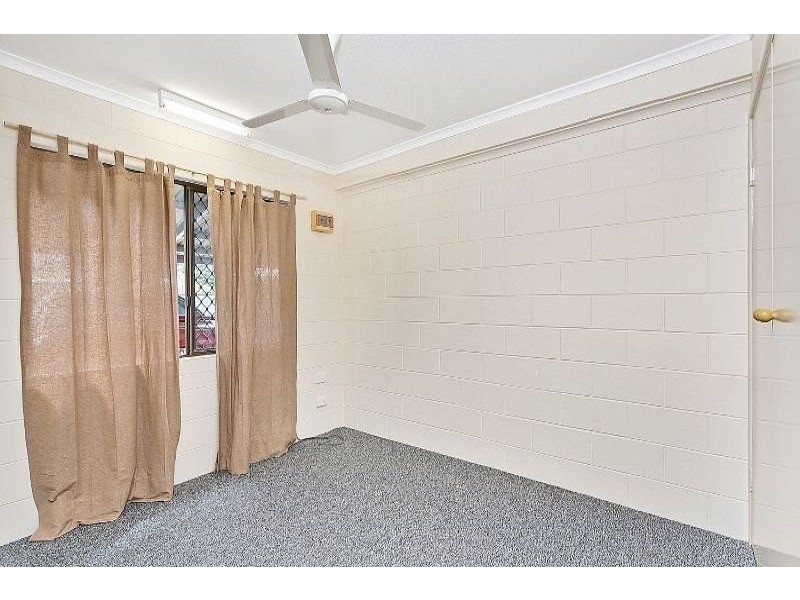 7/64 Pease Street, Manoora QLD 4870