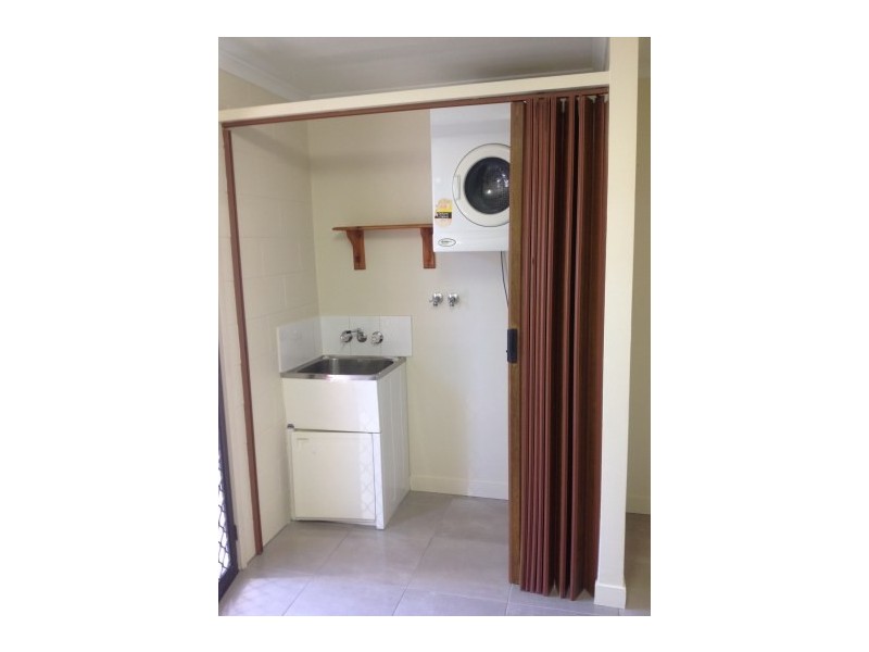 7/64 Pease Street, Manoora QLD 4870