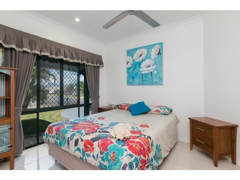 26 Pollock Close, Bentley Park QLD 4869