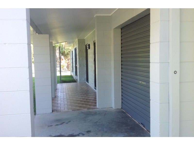 30 Pepperina Street, Mooroobool QLD 4870