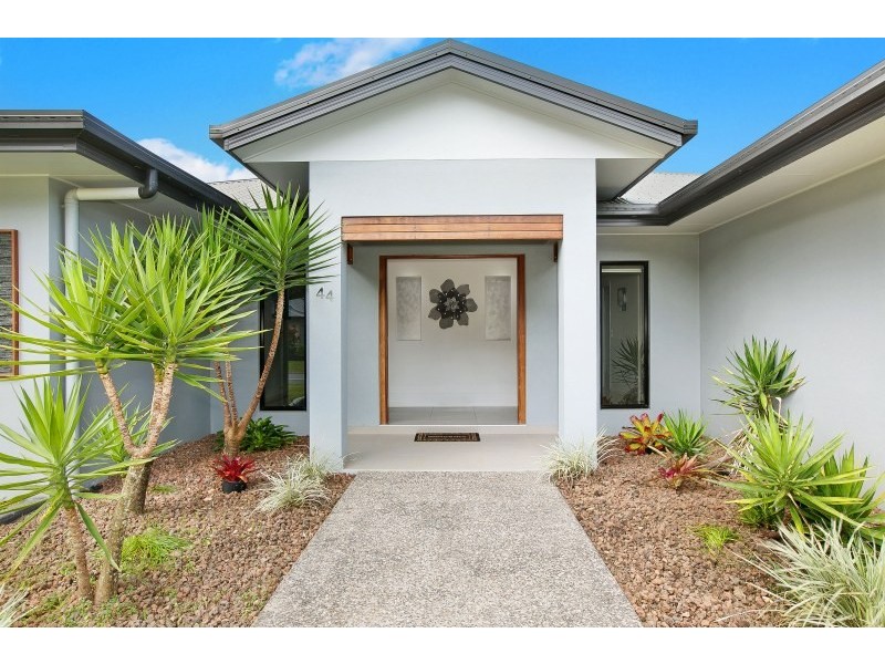 44 Ainscow Drive, Bentley Park QLD 4869