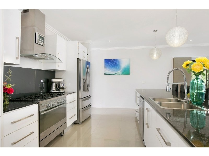 44 Ainscow Drive, Bentley Park QLD 4869