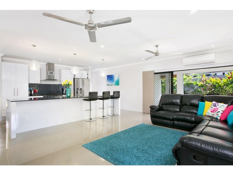 44 Ainscow Drive, Bentley Park QLD 4869