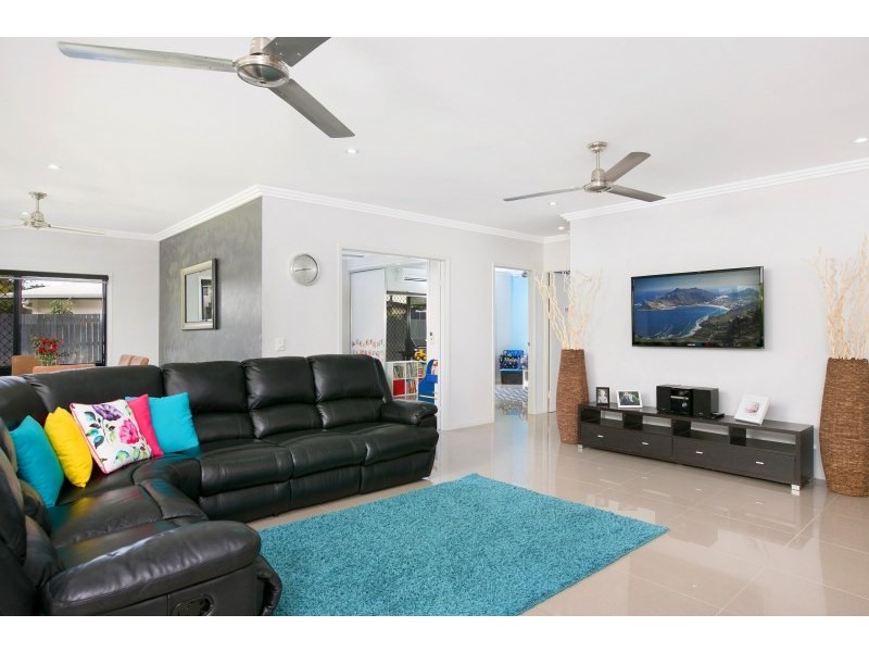44 Ainscow Drive, Bentley Park QLD 4869