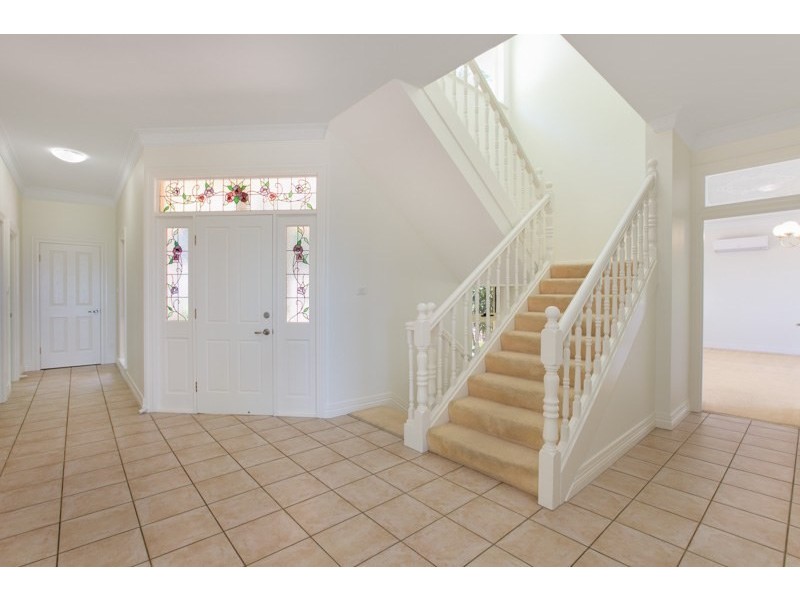 9 Oceanview Place, Mooroobool QLD 4870