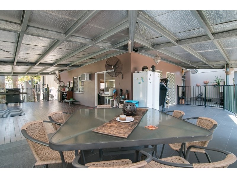 16 Lowanna Close, White Rock QLD 4868