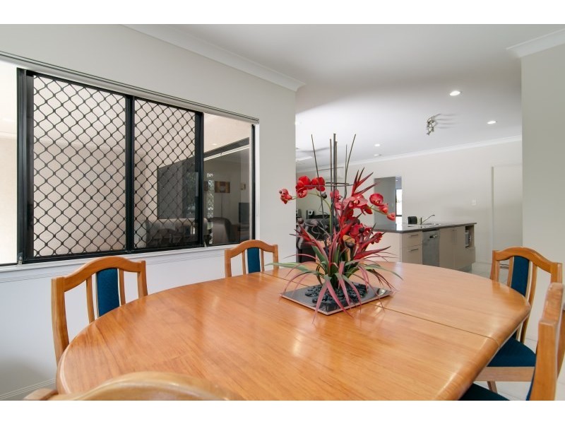 112 Roberts Drive, Trinity Beach QLD 4879