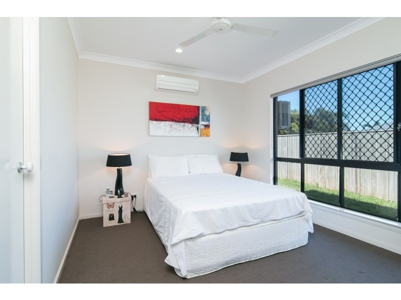 112 Roberts Drive, Trinity Beach QLD 4879