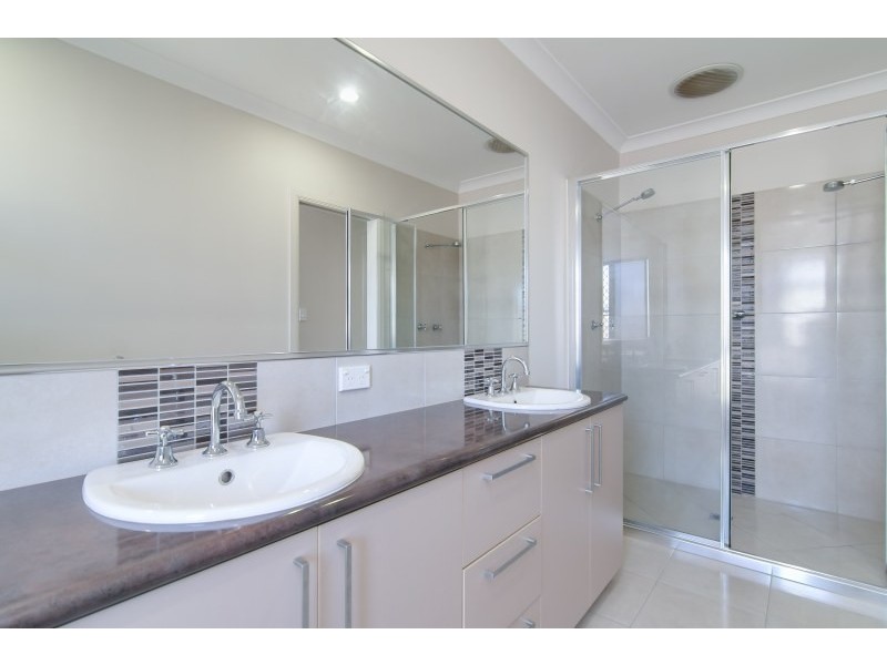 112 Roberts Drive, Trinity Beach QLD 4879