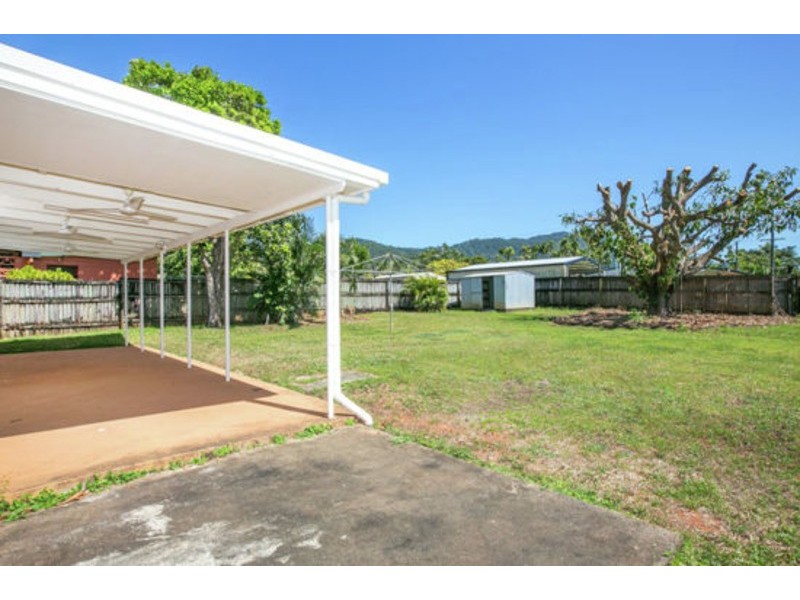 8 Amethyst Street, Bayview Heights QLD 4868