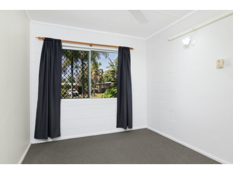 8 Amethyst Street, Bayview Heights QLD 4868