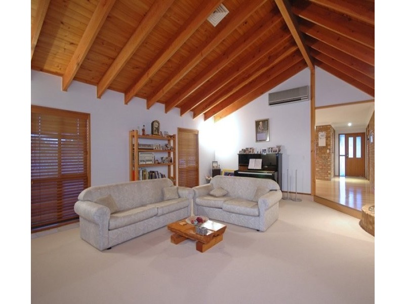 13 Leura Place, Helensvale QLD 4212