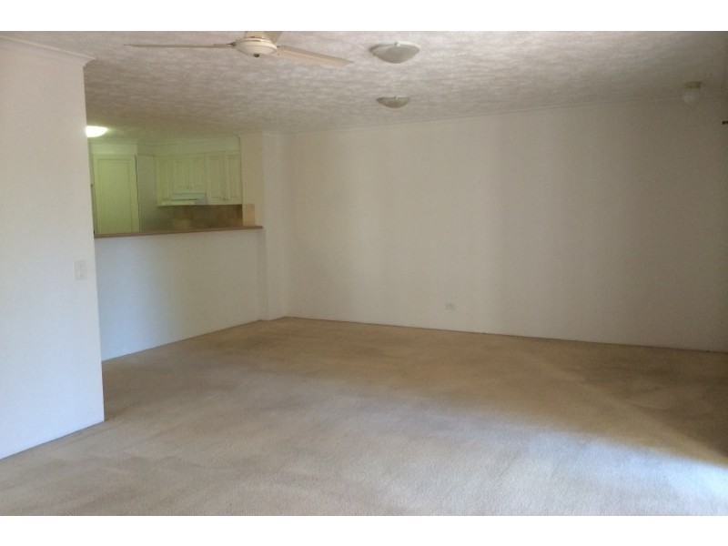 1/2491 Gold Coast Highway, Mermaid Beach QLD 4218