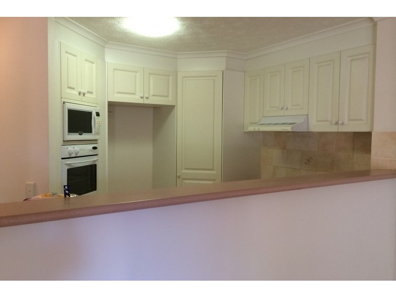 1/2491 Gold Coast Highway, Mermaid Beach QLD 4218