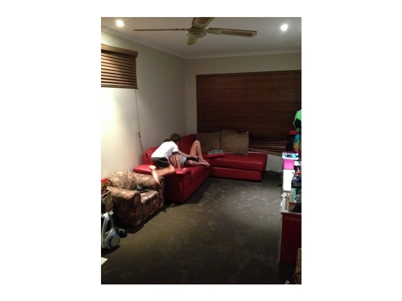 5 Sigatoka Drive, Clear Island Waters QLD 4226