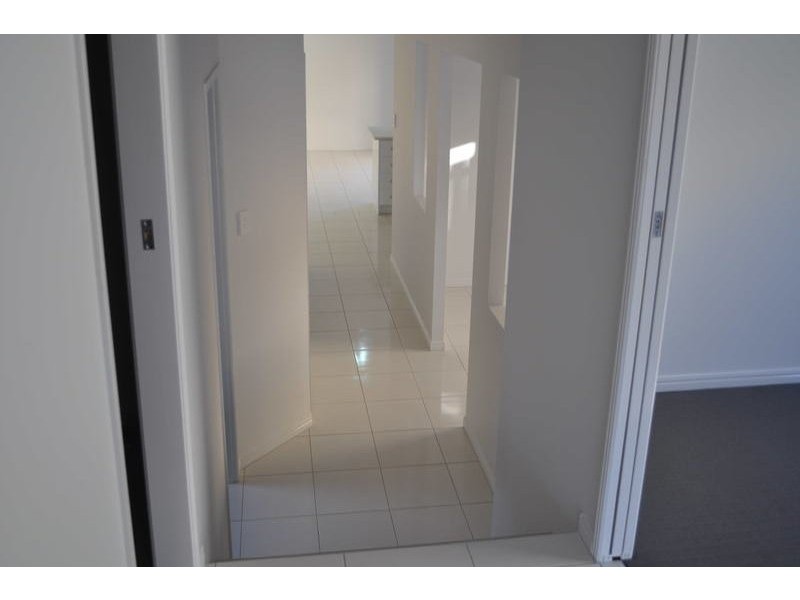 8 Conjola Lane, Waterford QLD 4133