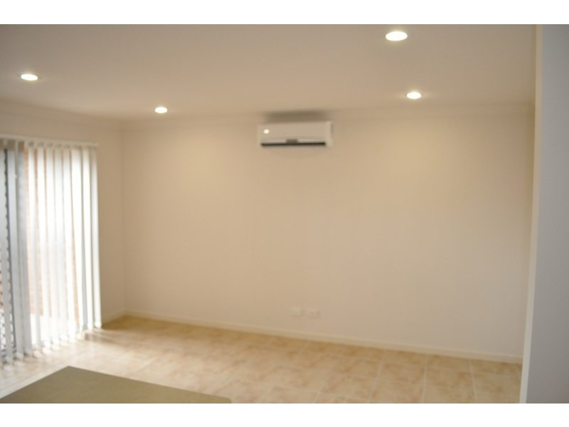 1/18 Conimbla Crescent, Waterford QLD 4133