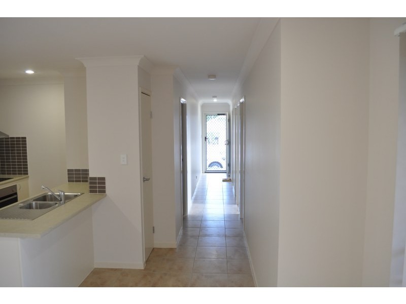 1/18 Conimbla Crescent, Waterford QLD 4133