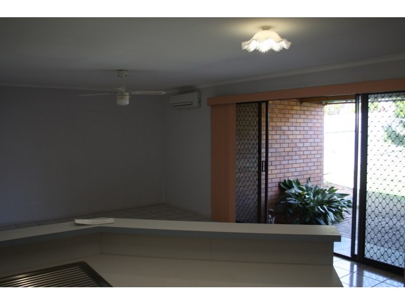 2/1 Delanty Court, Edens Landing QLD 4207