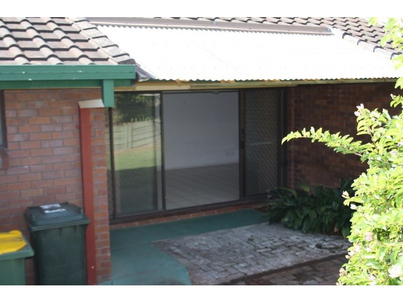 2/1 Delanty Court, Edens Landing QLD 4207