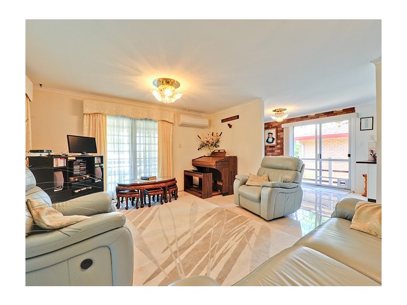 2 Elwyn Court, Springwood QLD 4127