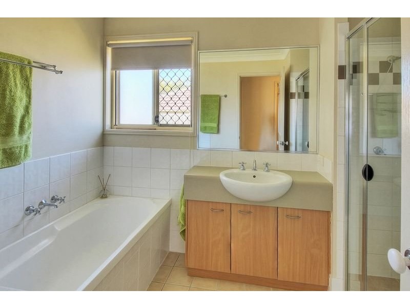 13 Rachel Drive, Crestmead QLD 4132