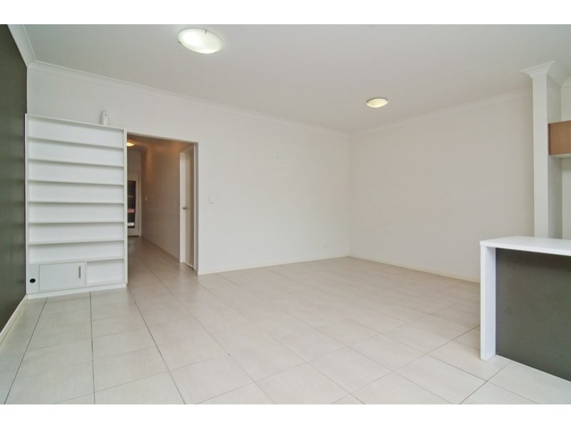 24/2-10 Cascade Drive, Underwood QLD 4119