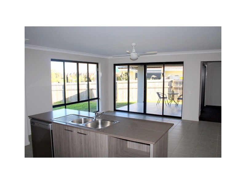 2 Santa Clara Rise, Upper Coomera QLD 4209