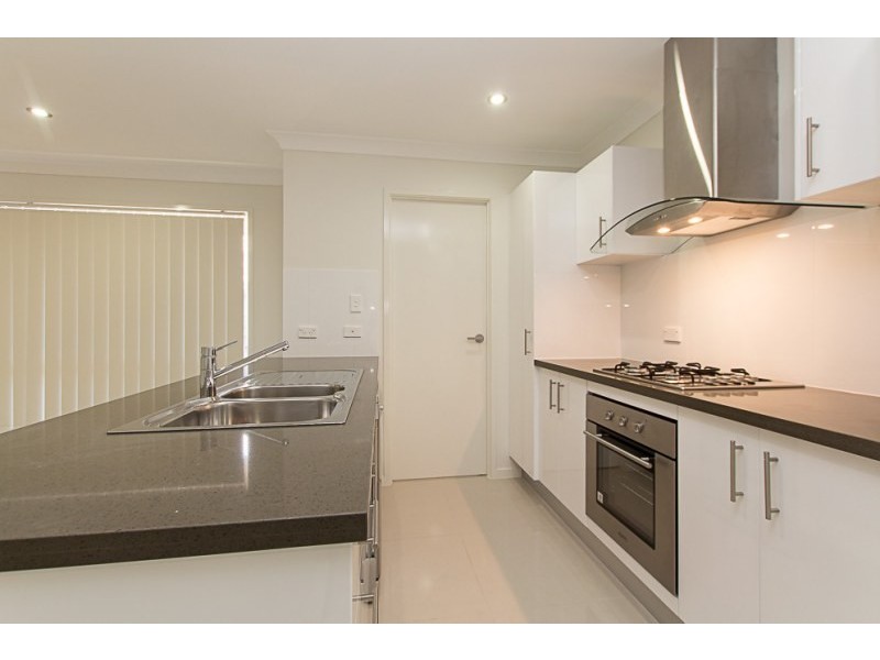 5 Frankland Avenue, Waterford QLD 4133