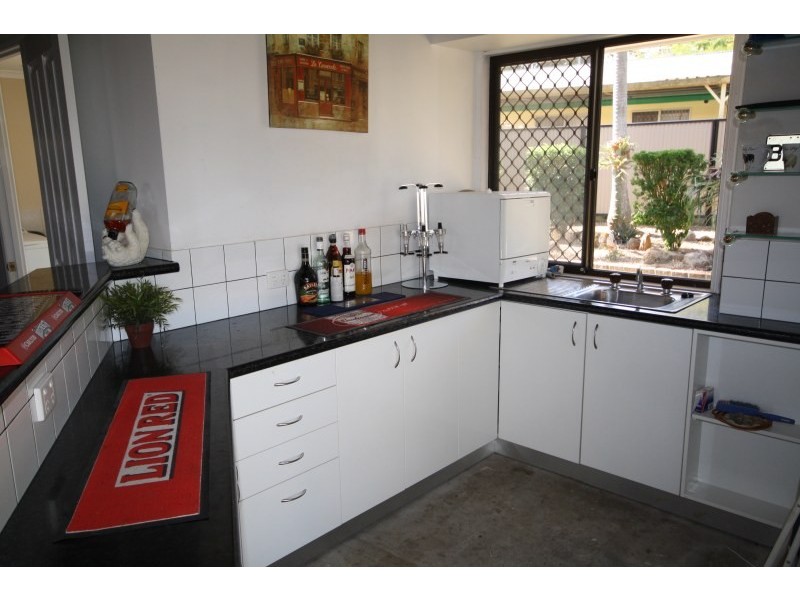 14 Moore Street, Loganlea QLD 4131