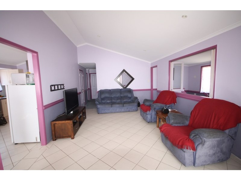 14 Moore Street, Loganlea QLD 4131