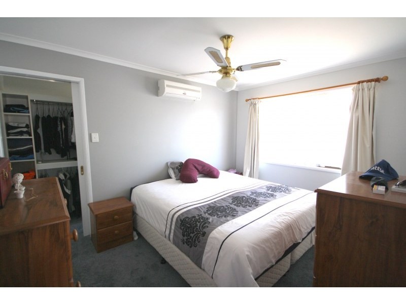 14 Moore Street, Loganlea QLD 4131