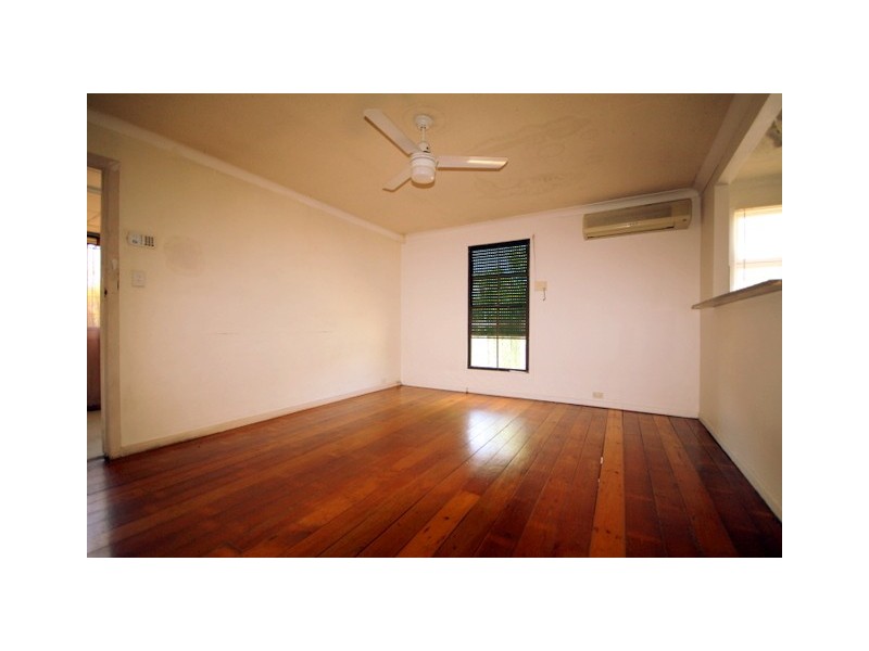 253 Kingston Road, Woodridge QLD 4114