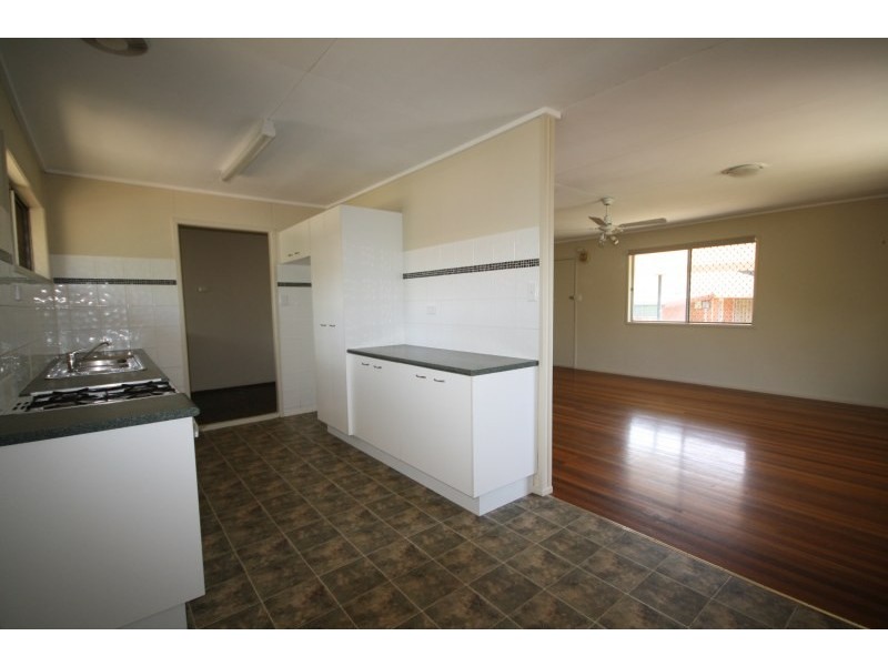 12 Dorothy Street, Woodridge QLD 4114