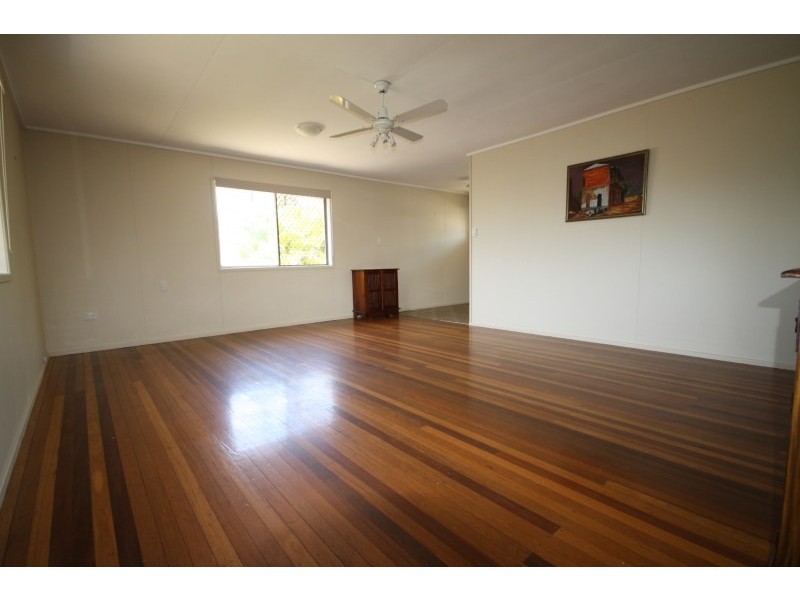 12 Dorothy Street, Woodridge QLD 4114